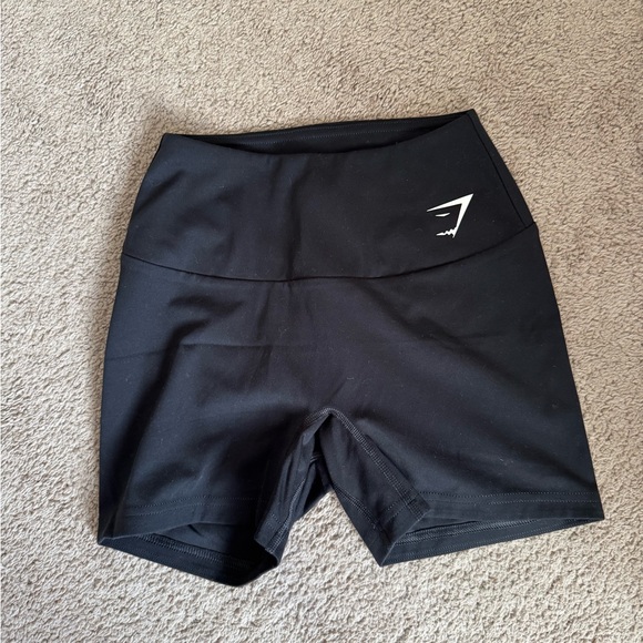XS Black Gymshark Shorts - Picture 1 of 2